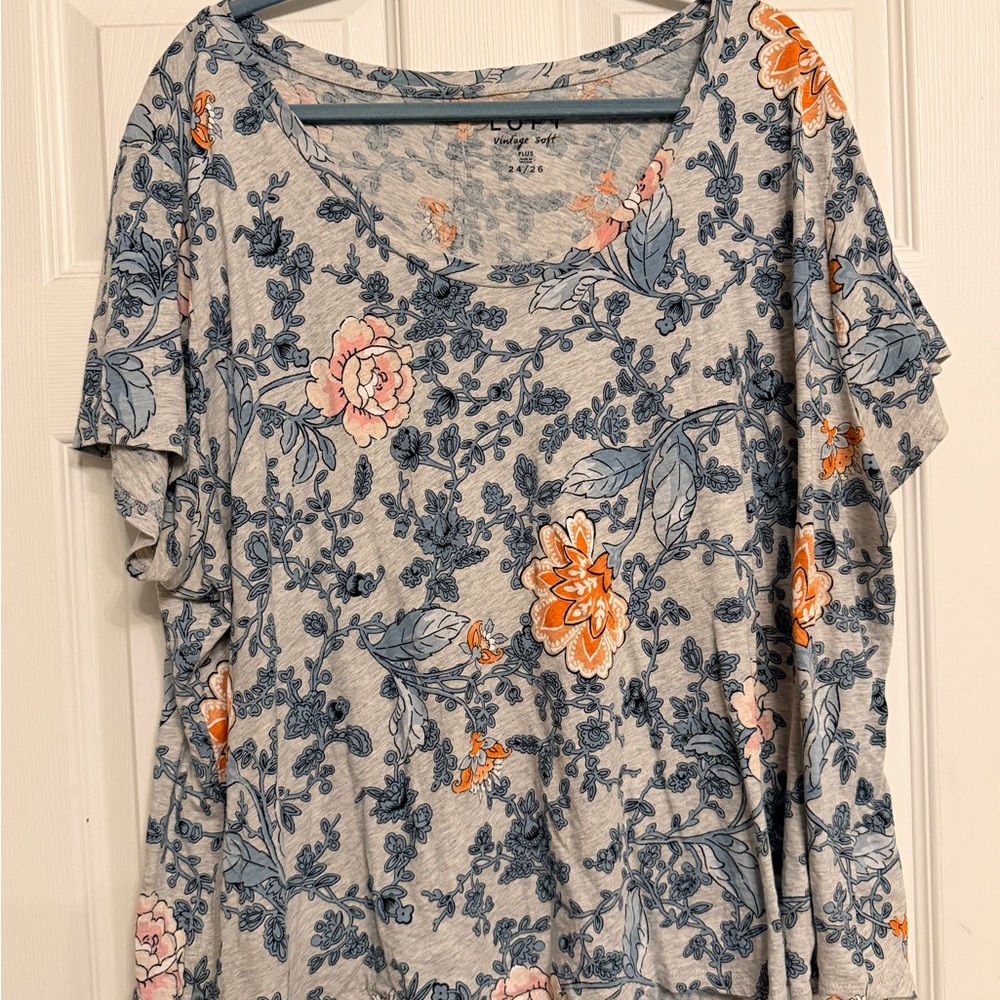 LOFT Gray Floral Short Sleeve Top